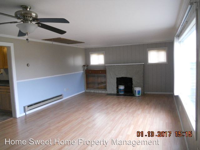 Building Photo - 409 W Harriman St