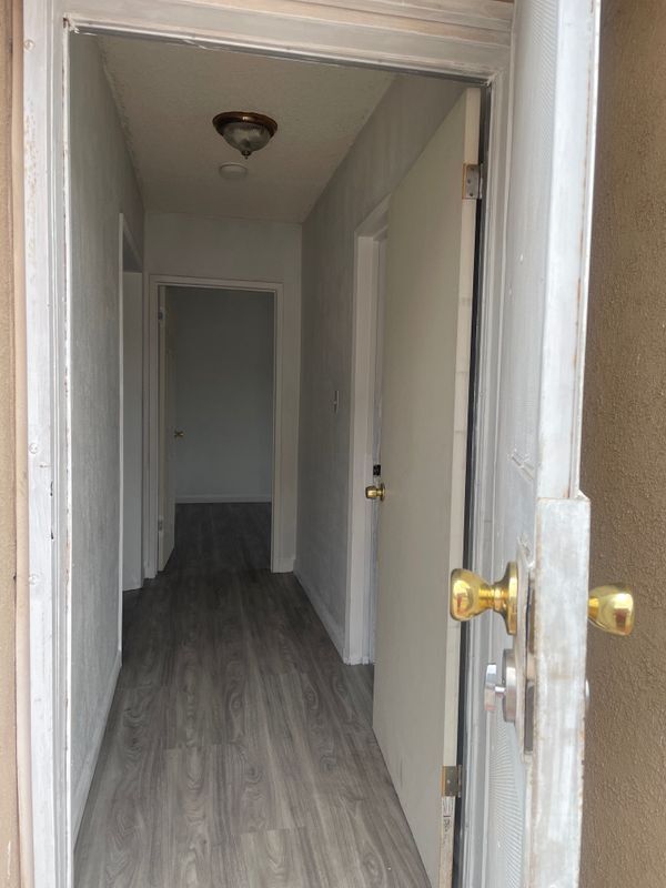 Foto principal - 674 E 115th St