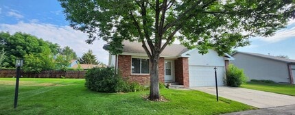 Building Photo - 437 Radiant Dr