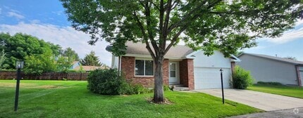 Building Photo - 437 Radiant Dr