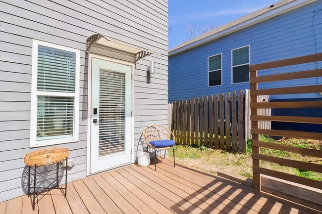 Foto del edificio - Room in House on Bowen Ave SE