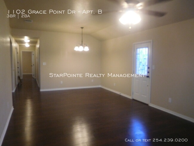 Building Photo - 1102 Grace Point Dr. Apt. B
