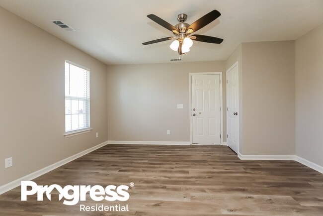 Building Photo - 2720 Pepperdine Dr