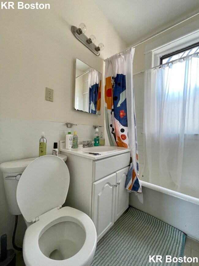 Building Photo - 1246 Commonwealth Ave