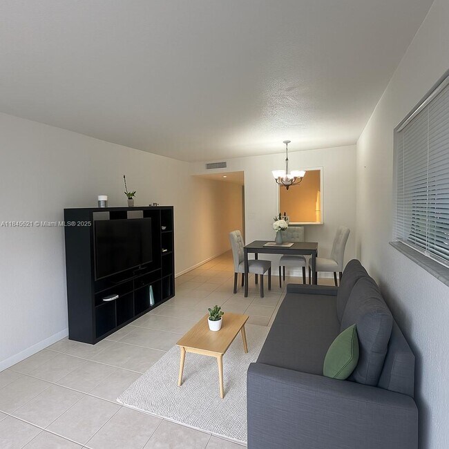 Foto del edificio - 12290 NE 11th Ct