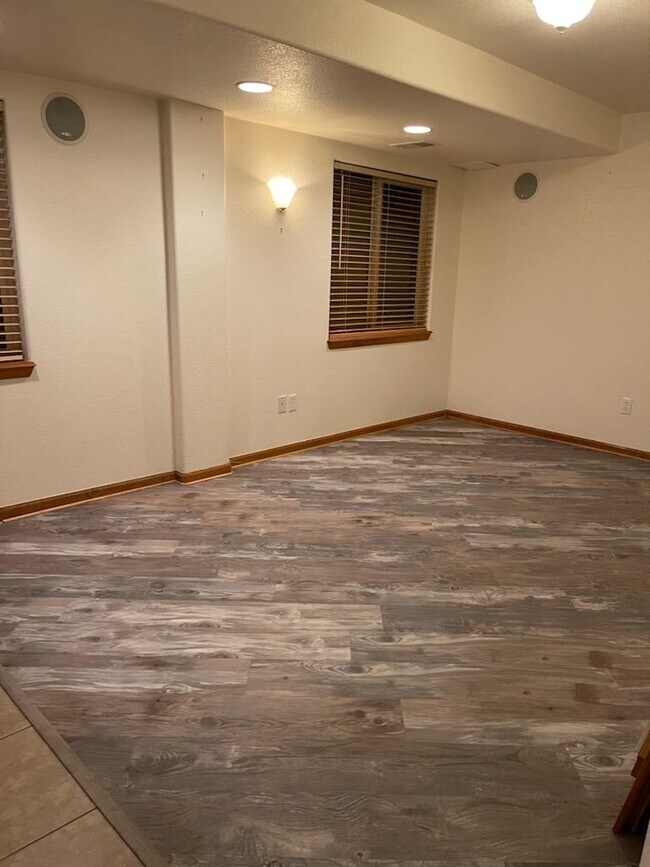 Building Photo - 2155 E 98th Ave