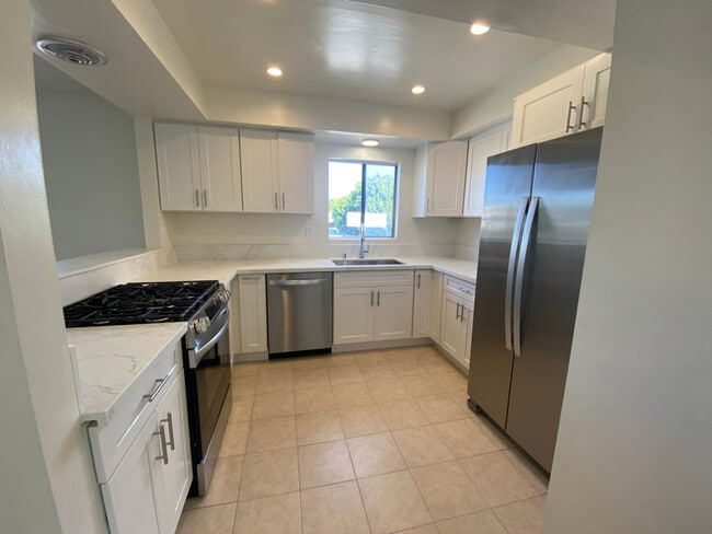 Foto del edificio - 13001 Venice Blvd.