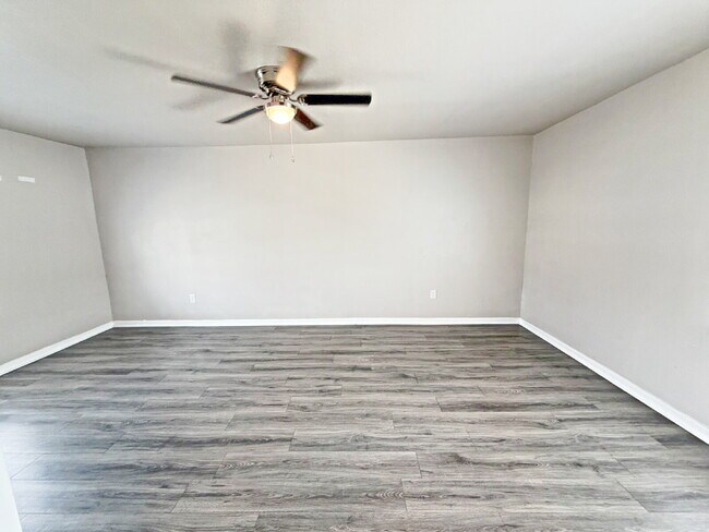 Foto del edificio - 232 Cornell Ave