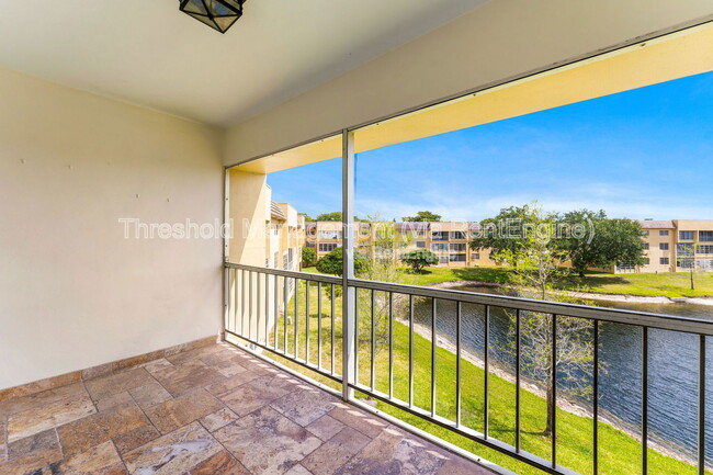 Foto del edificio - 6090 NW 64th Ave
