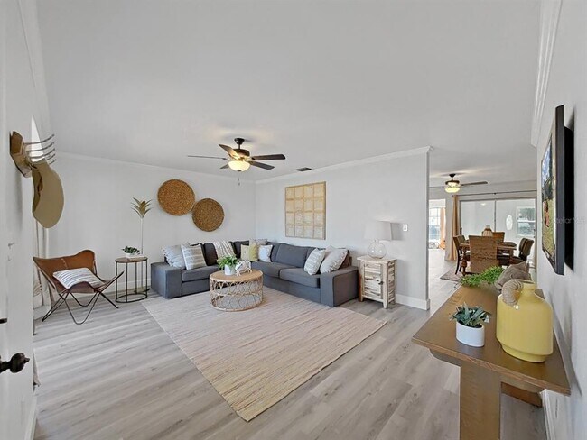 Foto del edificio - 7153 79th St N