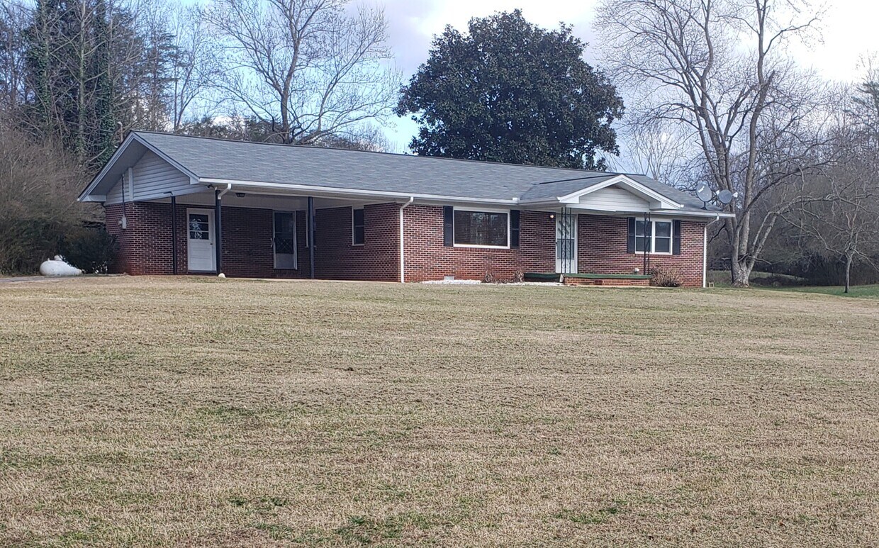 10 Painted Valley Dr, Murrayville, GA 30564 House Rental in Murrayville, GA