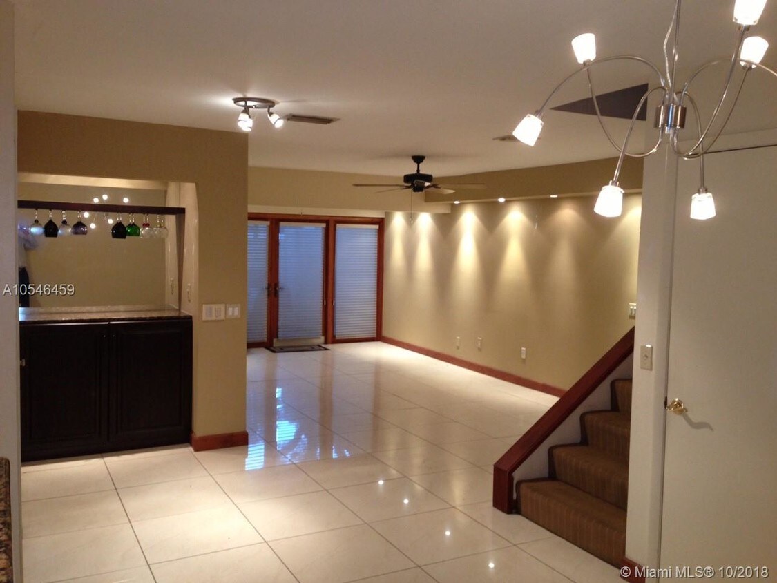 Primary Photo - MARINER VILLAGE TH CONDO