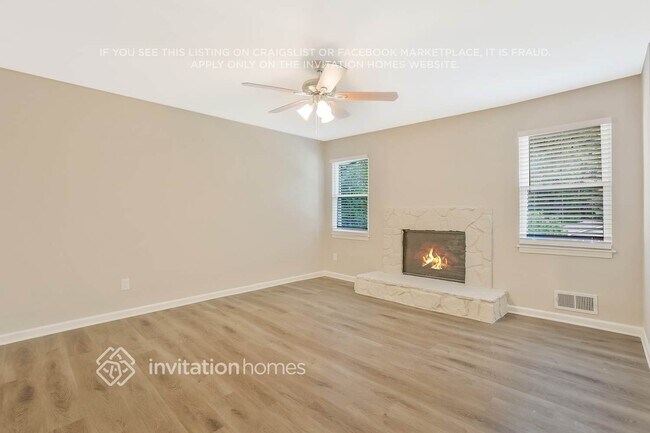 Building Photo - 6056 Dana Dr NW