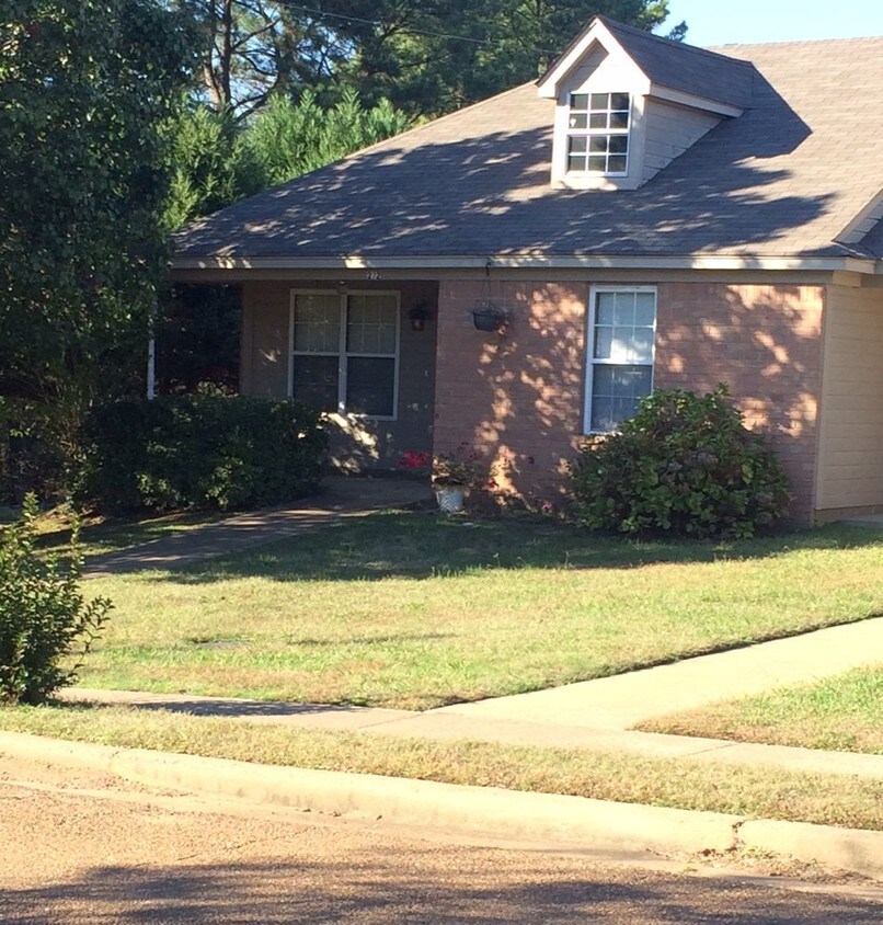 2688 Fountain Ln W, Hernando, MS 38632 Apartments in Hernando, MS