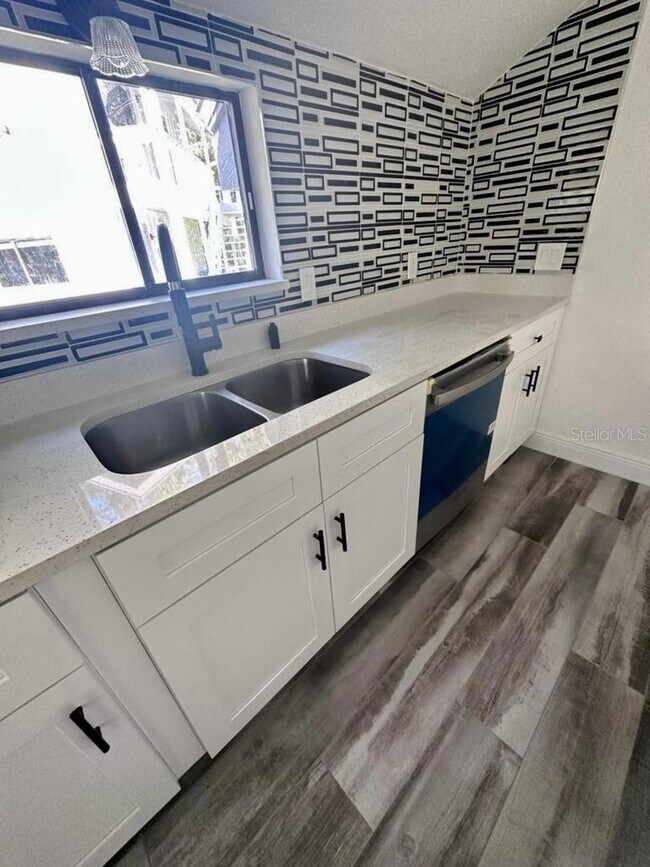 Foto del edificio - Private, Peaceful, Tranquil, Priced to Move!