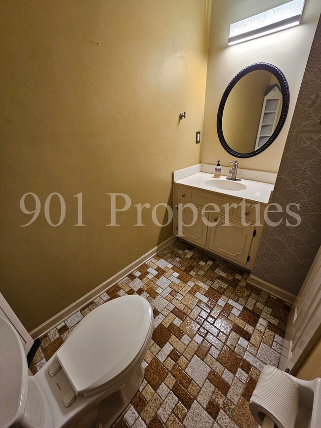 Building Photo - 8595 Riverchase Dr