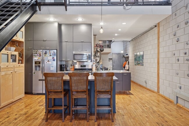 Foto del edificio - 801 N Washington Ave