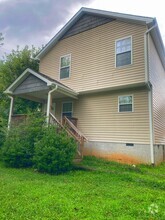 Building Photo - 12 Townview Dr