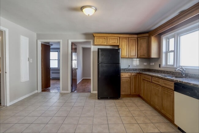 Building Photo - 125 Laidlaw Ave