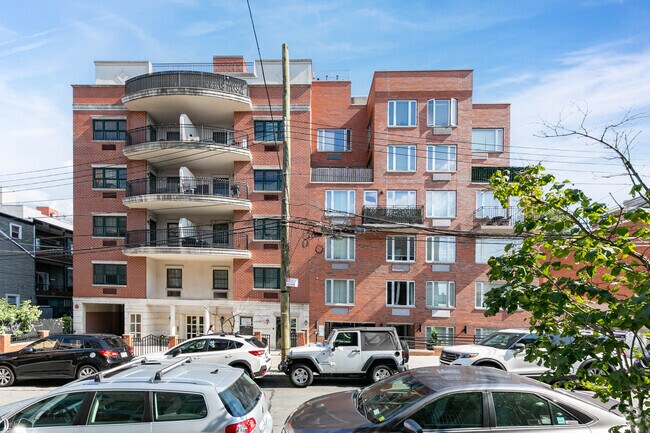 Building Photo - Penelope Residences