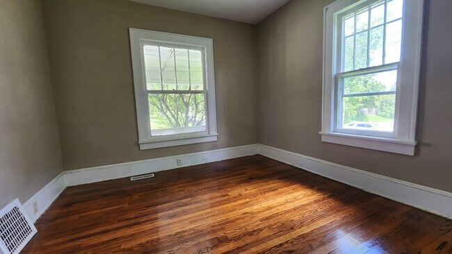 Foto del edificio - Craftsman Bungalow for Rent