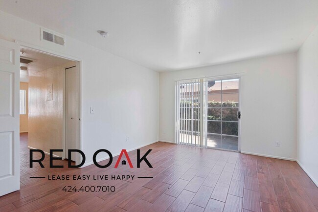 Foto del edificio - ~1 Month FREE~ Incredible One Bedroom with...