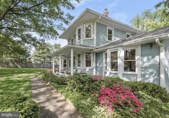 Foto del edificio - 13310 Mockingbird Ln