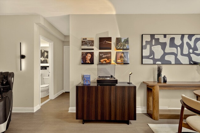 Foto del edificio - 1500 Arlington Blvd