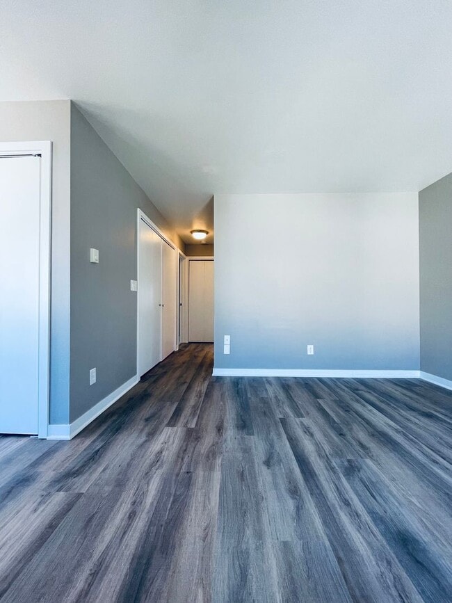 Interior Photo - Alki 12 Apartments