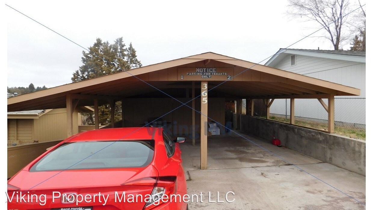 365 NE Loper Ave, Prineville, OR 97754 Condo for Rent in Prineville