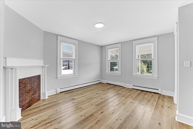 Foto del edificio - 208 Ardmore Ave