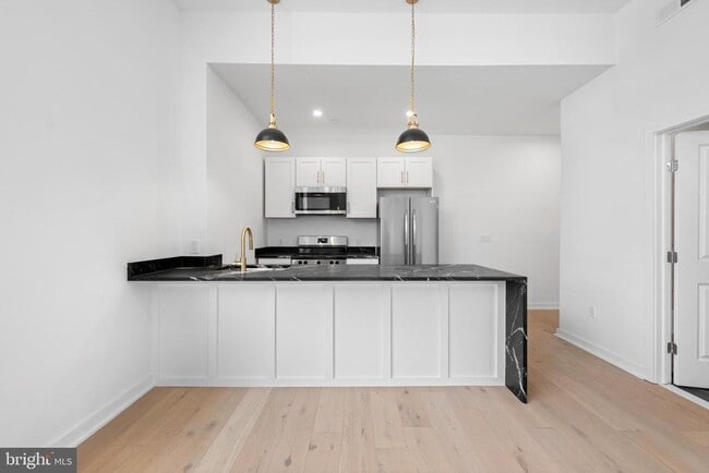 Foto del edificio - 36 N Narberth Ave