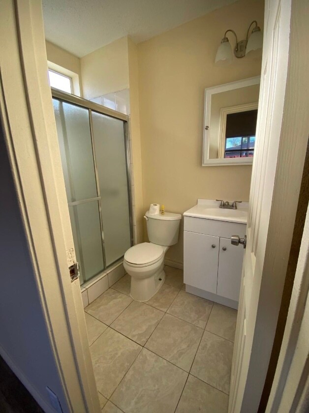 Bathroom - 8721 Walnut St