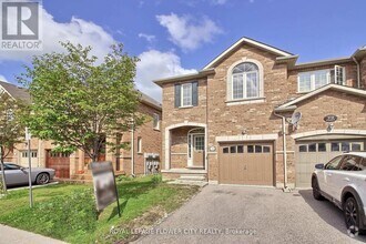 Building Photo - 651-651 Farmstead Dr