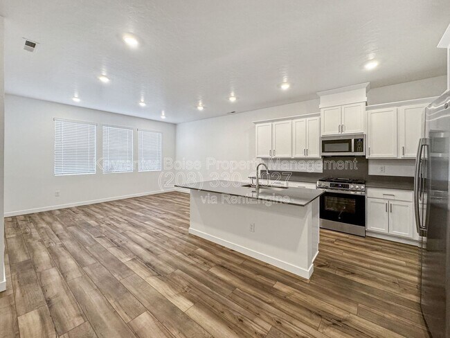 Building Photo - 4117 W Steel Grey Ln