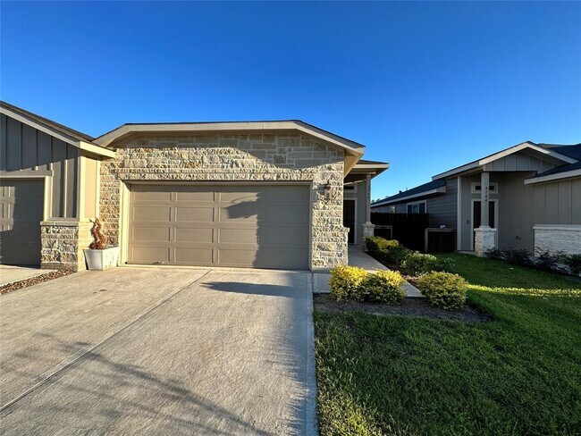 Foto del edificio - 9732 Grosbeak Ln