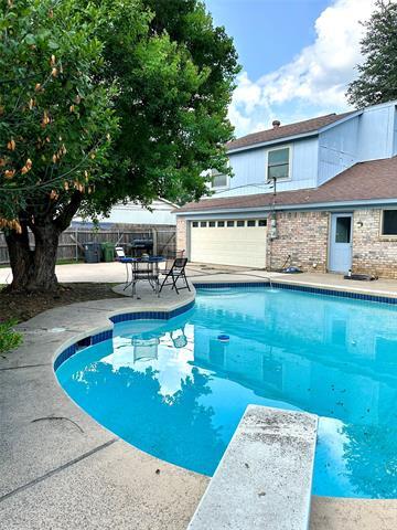 Building Photo - 704 Matthews Ct