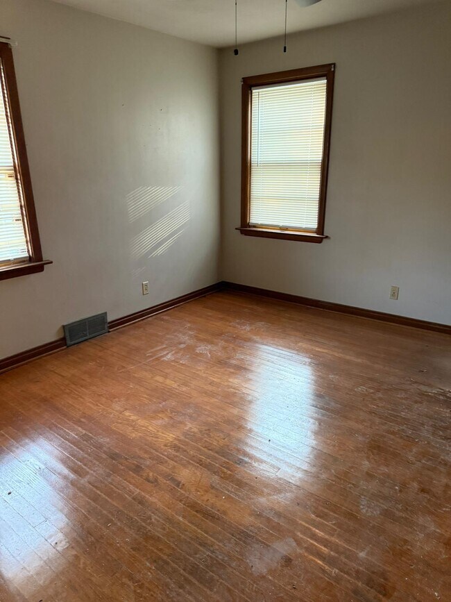 Building Photo - 25 Shepley Dr