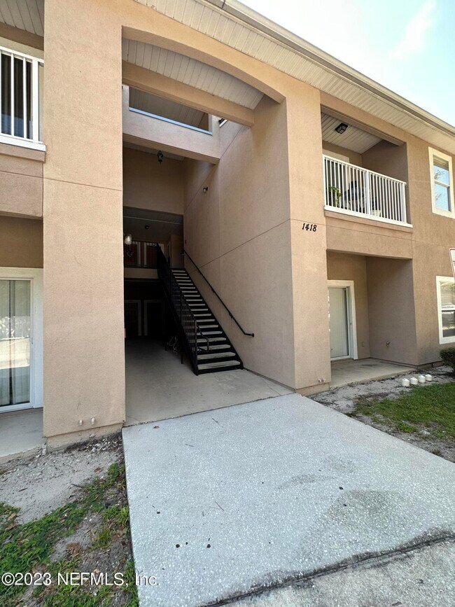 Building Photo - 1418 Manotak Point Dr