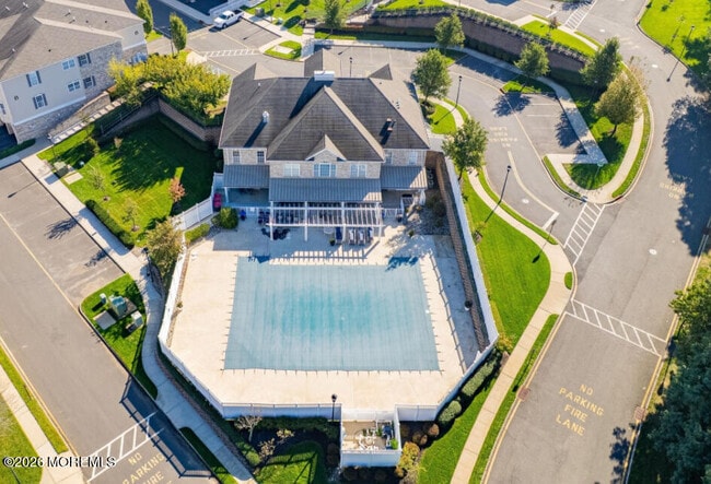 Foto del edificio - 112 Regency Ct