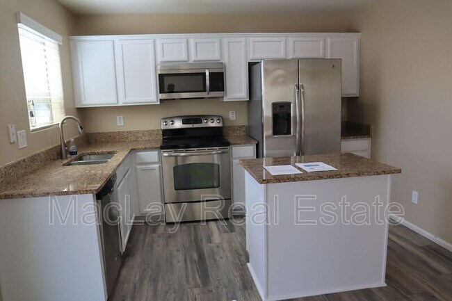 Foto del edificio - 7265 W Glenn Dr