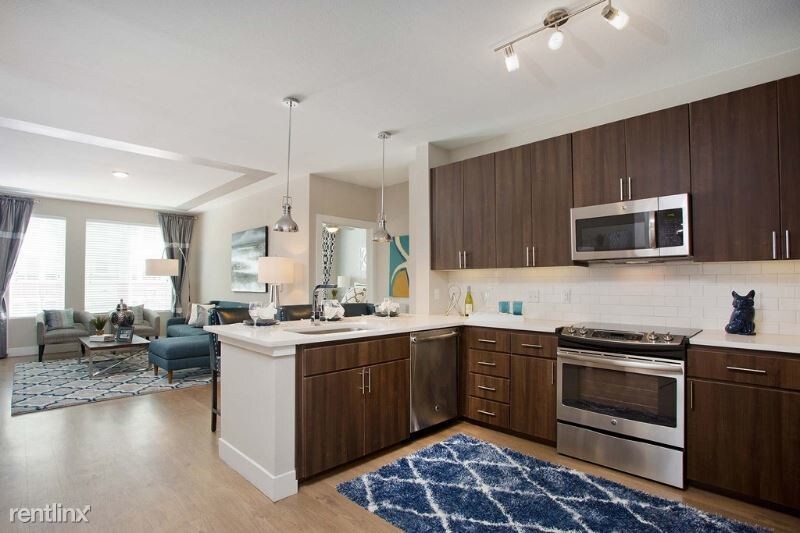 Foto principal - 4301 E Virginia Ave