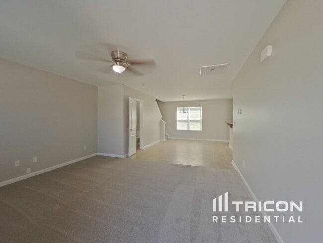 Building Photo - 537 Gentle Breeze Ln