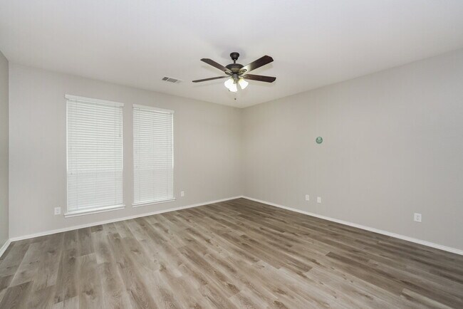 Building Photo - 1141 Day Dream Dr