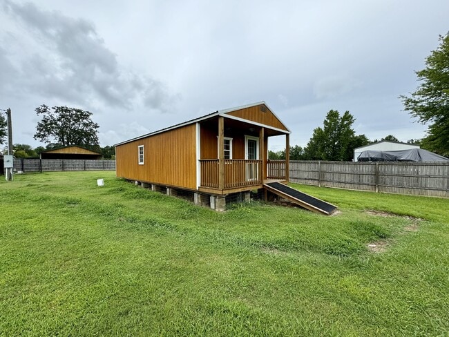 Building Photo - 17023 Sledge Rd