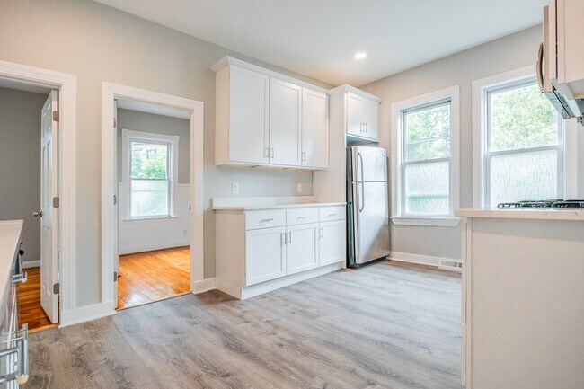 Foto del edificio - 16 Rossmore Rd