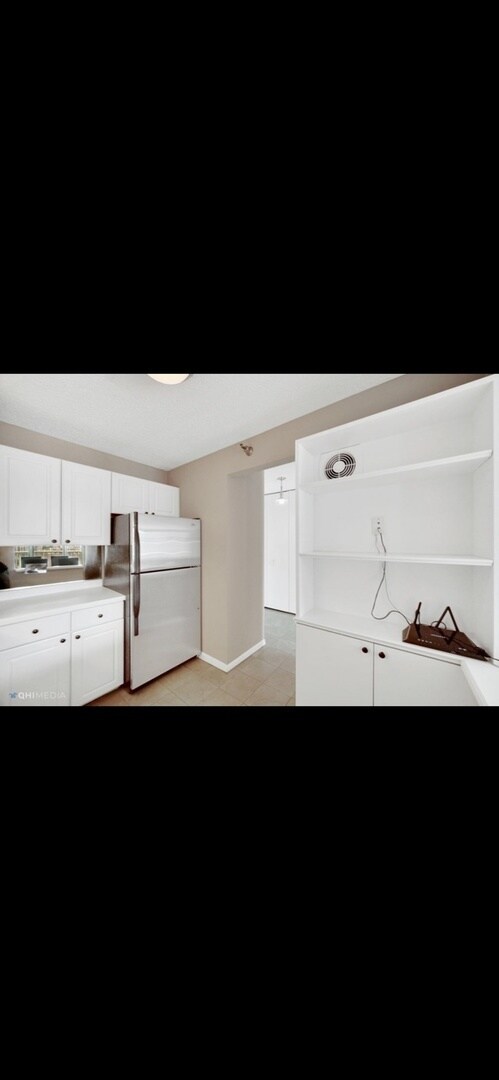 Foto del edificio - 111 W Maple St