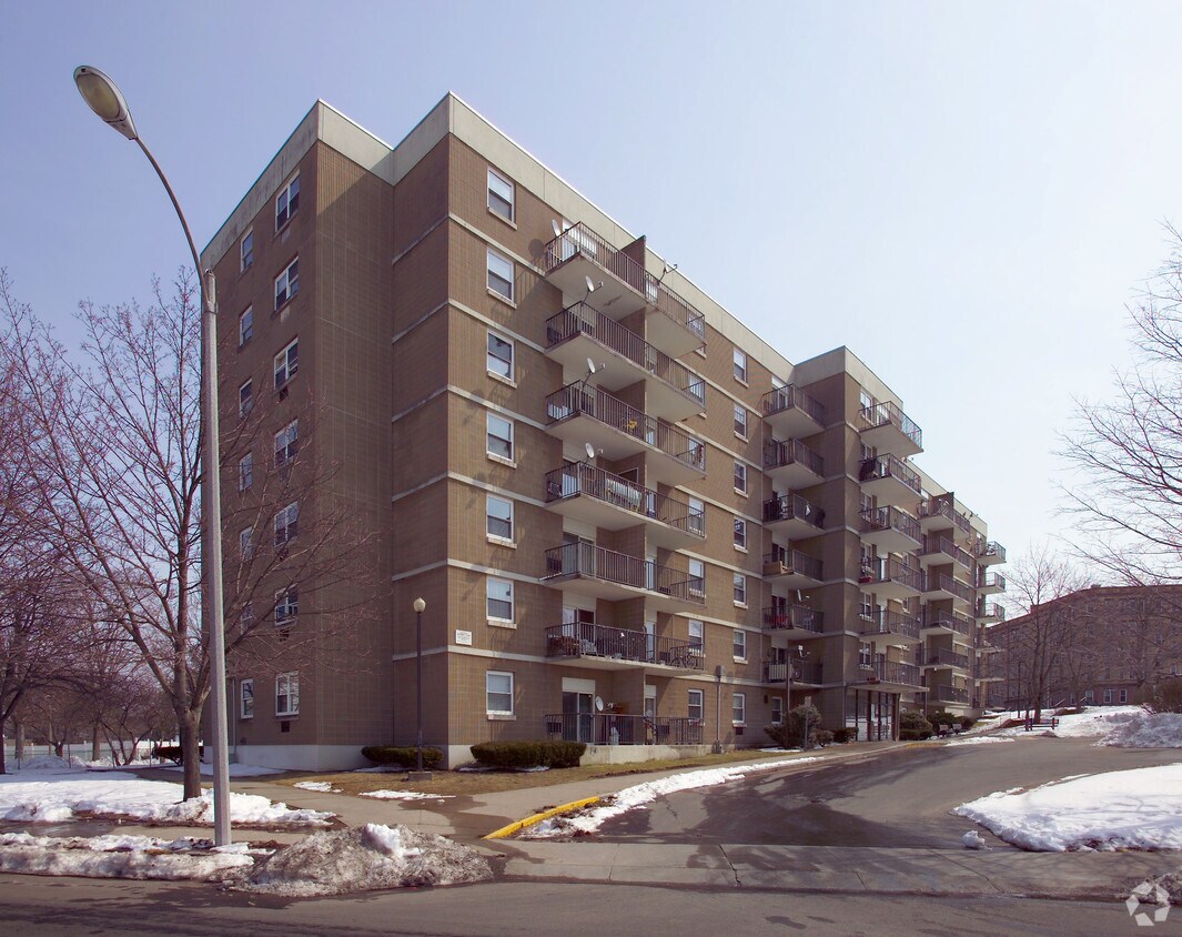 Primary Photo - Rosary Towers