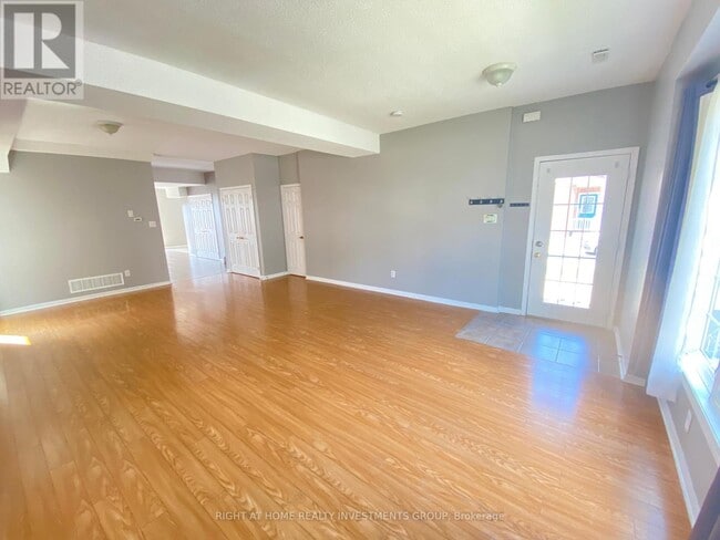 Building Photo - 335 Edgehill Dr