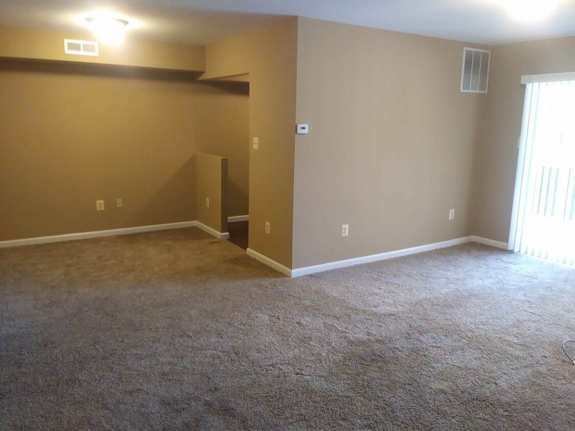 Foto principal - 4909 Frederick Ave